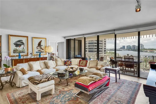 $1,125,000 | 3 Grove Isle Drive, Unit C708, Miami, FL 33133