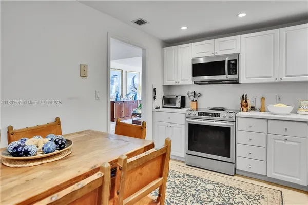 $1,125,000 | 3 Grove Isle Drive, Unit C708, Miami, FL 33133