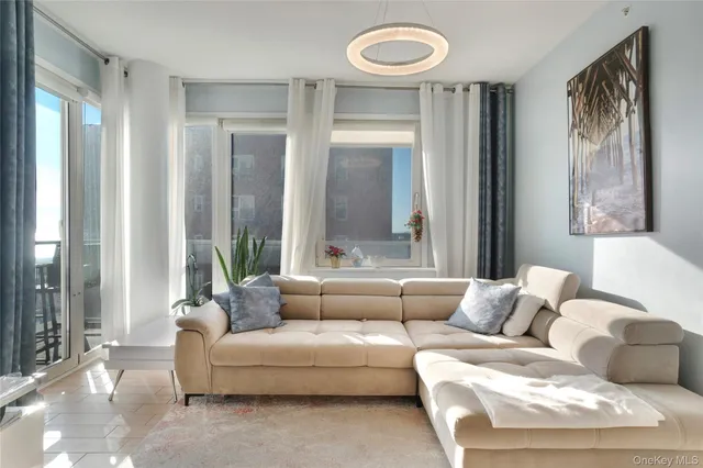 $699,000 | 118-20 Ocean Promenade, Unit 5D | Belle Harbor