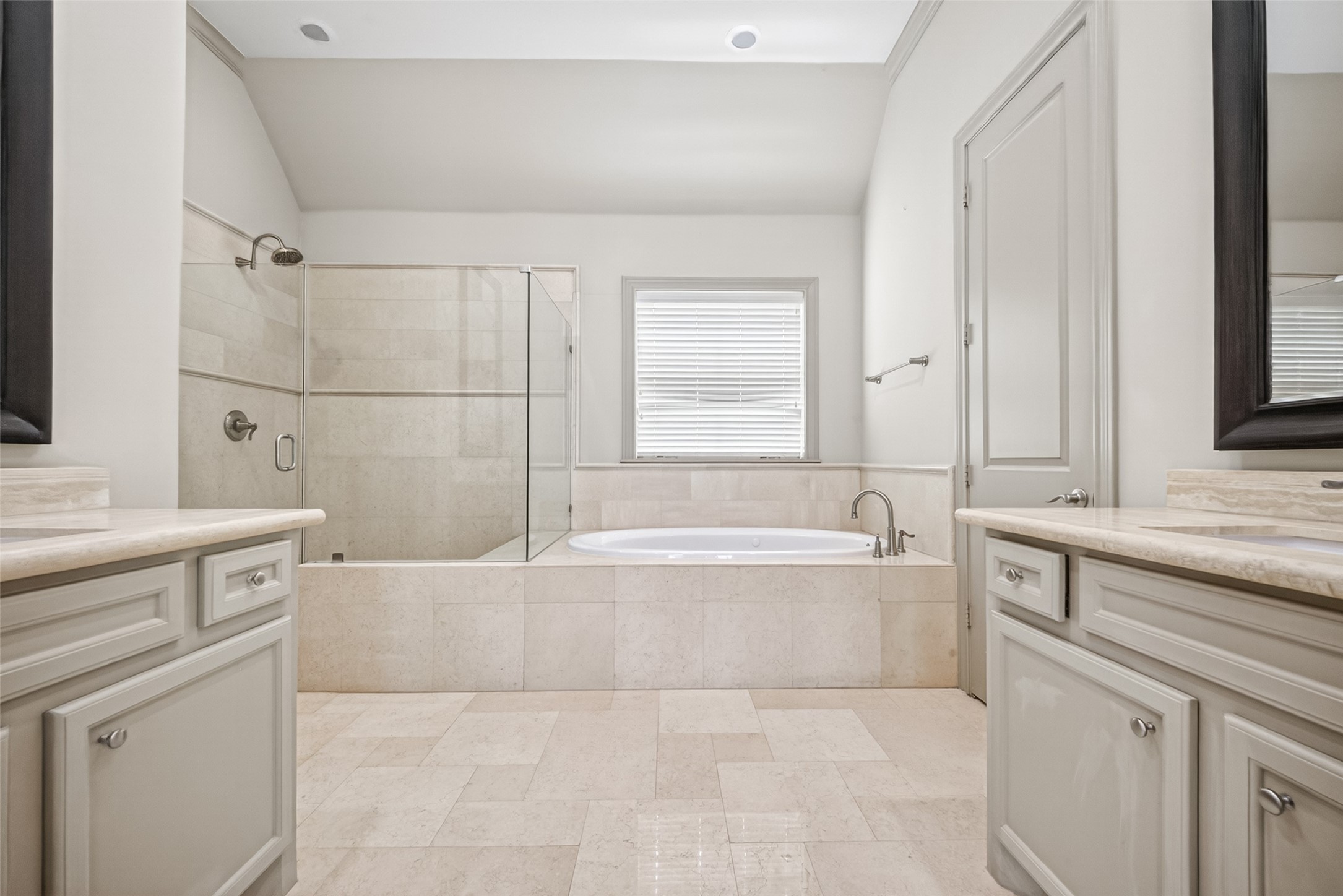 308 West Bell Street Houston, TX 77019 - Photo 44 of 50