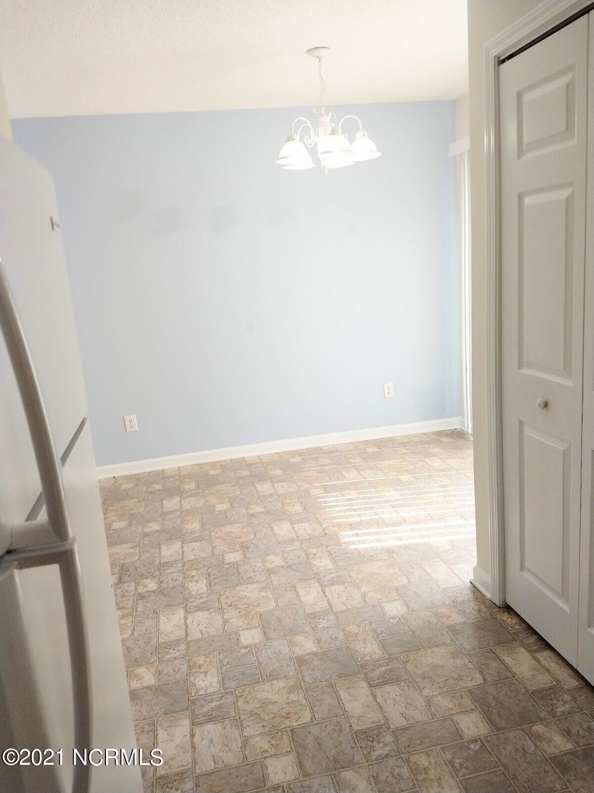 63 Pirates Cove Drive Swansboro, NC 28584 - Photo 4 of 13 dining area