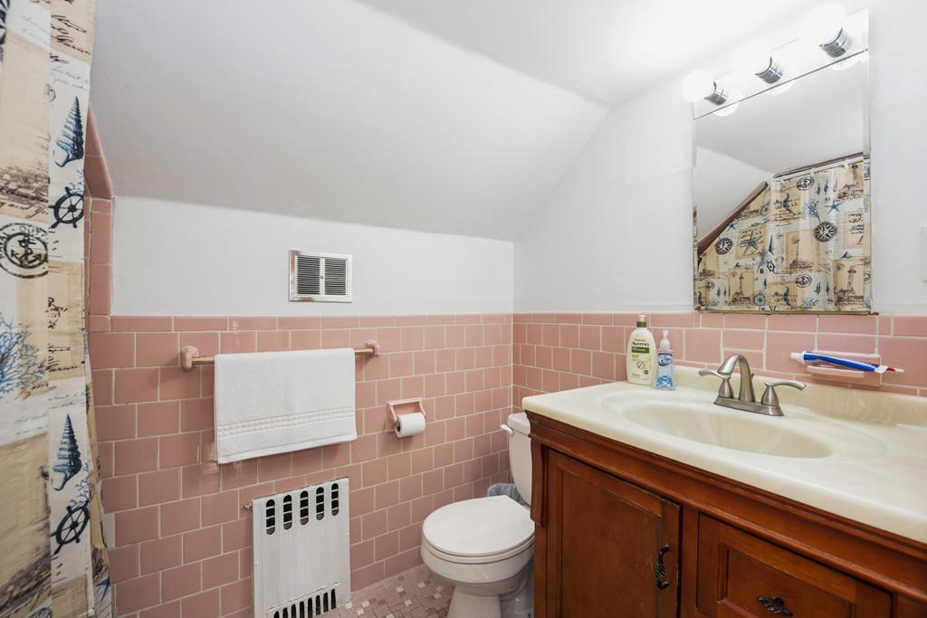 56 Court Road Winthrop, MA 02152 - Photo 17 of 24 Gallery Image 17