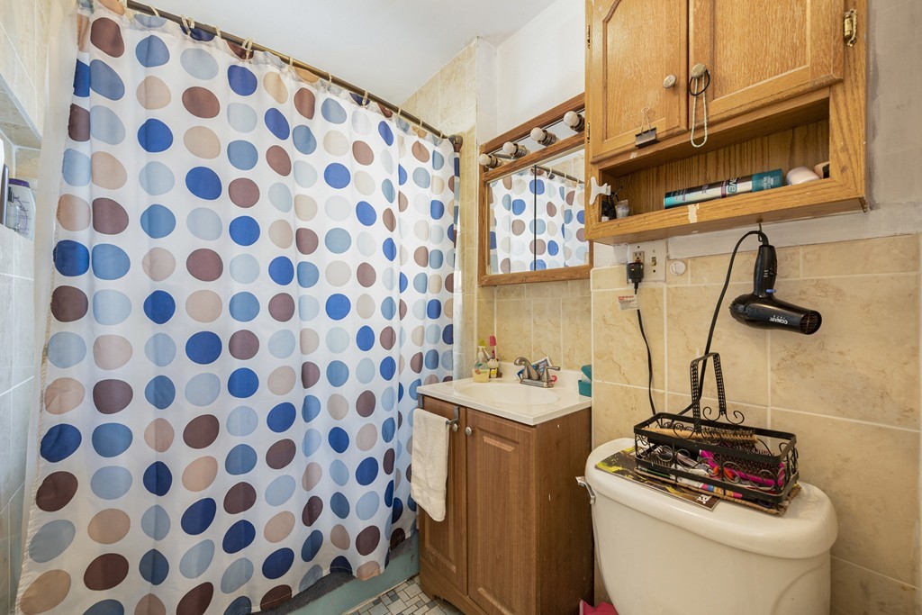 56 Court Road Winthrop, MA 02152 - Photo 6 of 24 Gallery Image 6