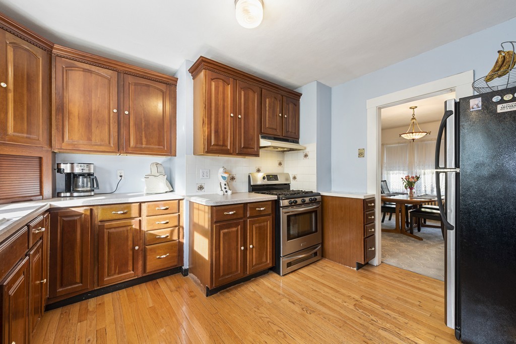 56 Court Road Winthrop, MA 02152 - Photo 10 of 24 Gallery Image 10
