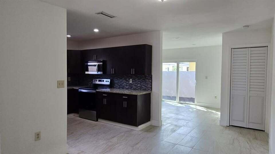 2728 Southwest 5th Street Miami, FL 33135 - Photo 4 of 14 13