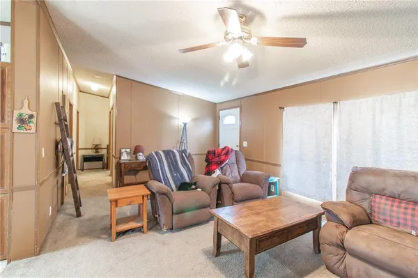 $239,900 | 914 Northeast 121st Road, Warrensburg, MO 64093