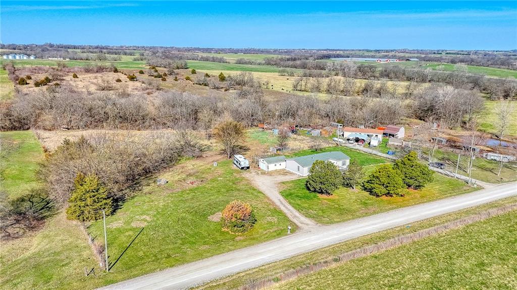 914 Northeast 121st Road Warrensburg, MO 64093 - Photo 4 of 31