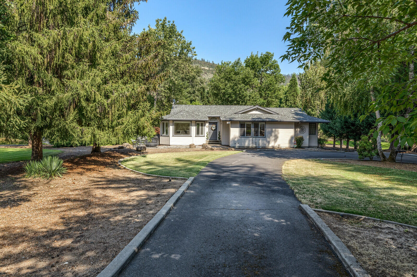 359 Rene Drive Shady Cove, OR 97539 - Photo 52 of 67 03_rd_3_mls