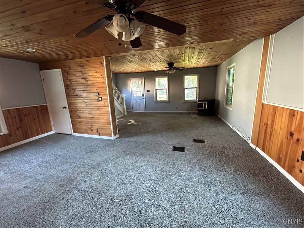 11931 State Route Chaumont, NY 13622 - Photo 11 of 26 Living/dining area