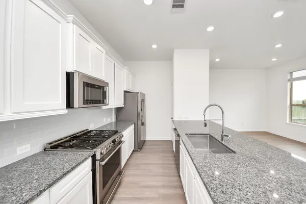 $2,350 | 22658 Sutherland Bend Lane, Richmond, TX 77469