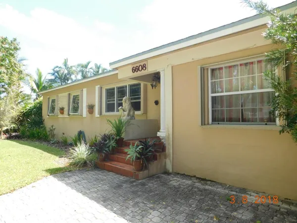 $3,850 | 6608 Southwest 65th Street, South Miami, FL 33143
