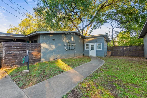 $1,300 | 1907 Fairlawn Lane, Unit 1, Austin, TX 78704