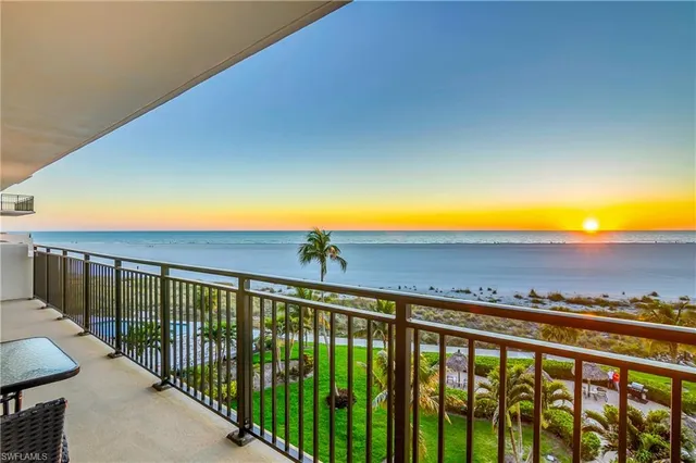 $864,000 | 180 Seaview Court, Unit 515, Marco Island, FL 34145