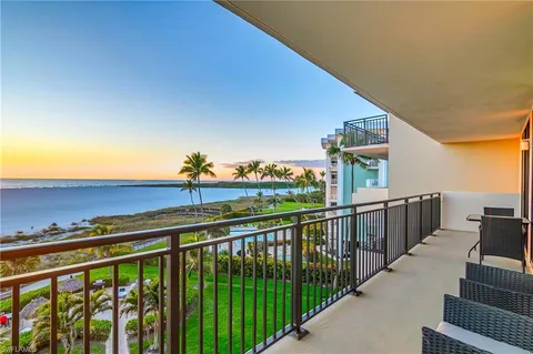 $864,000 | 180 Seaview Court, Unit 515, Marco Island, FL 34145