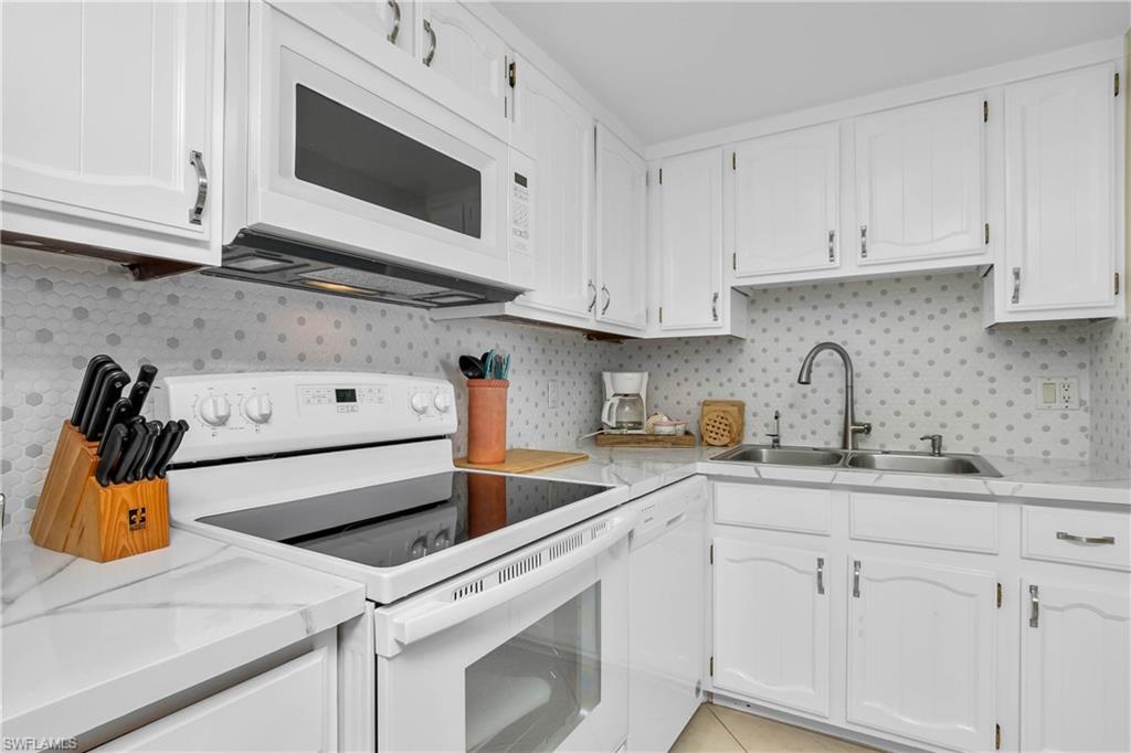 180 Seaview Court, Unit 515 Marco Island, FL 34145 - Photo 5 of 21