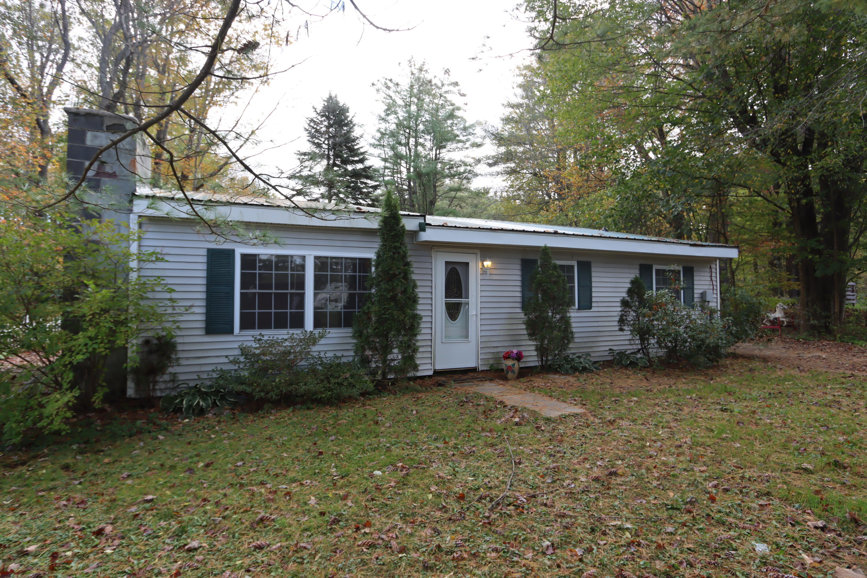 17 Crowley Road Lewiston, ME 04240 - Photo 3 of 32 IMG_6555