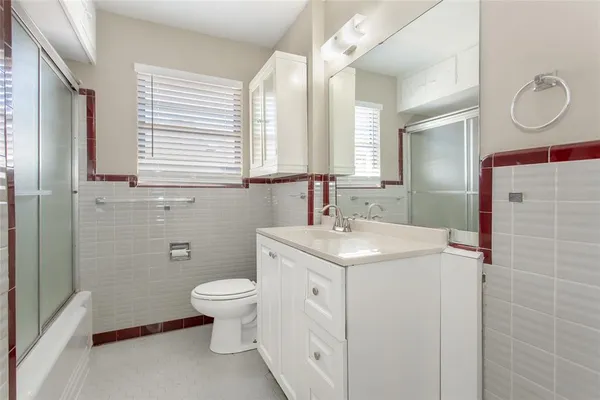$2,395 | 511 Classen Drive, Dallas, TX 75218