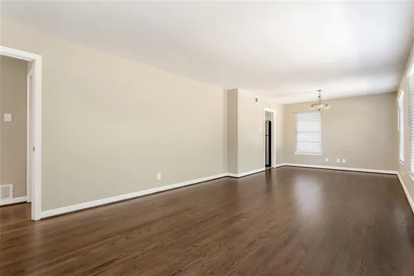 $2,395 | 511 Classen Drive, Dallas, TX 75218