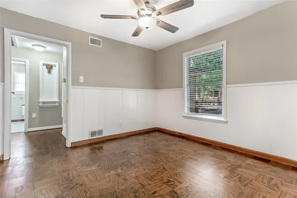 $2,395 | 511 Classen Drive, Dallas, TX 75218