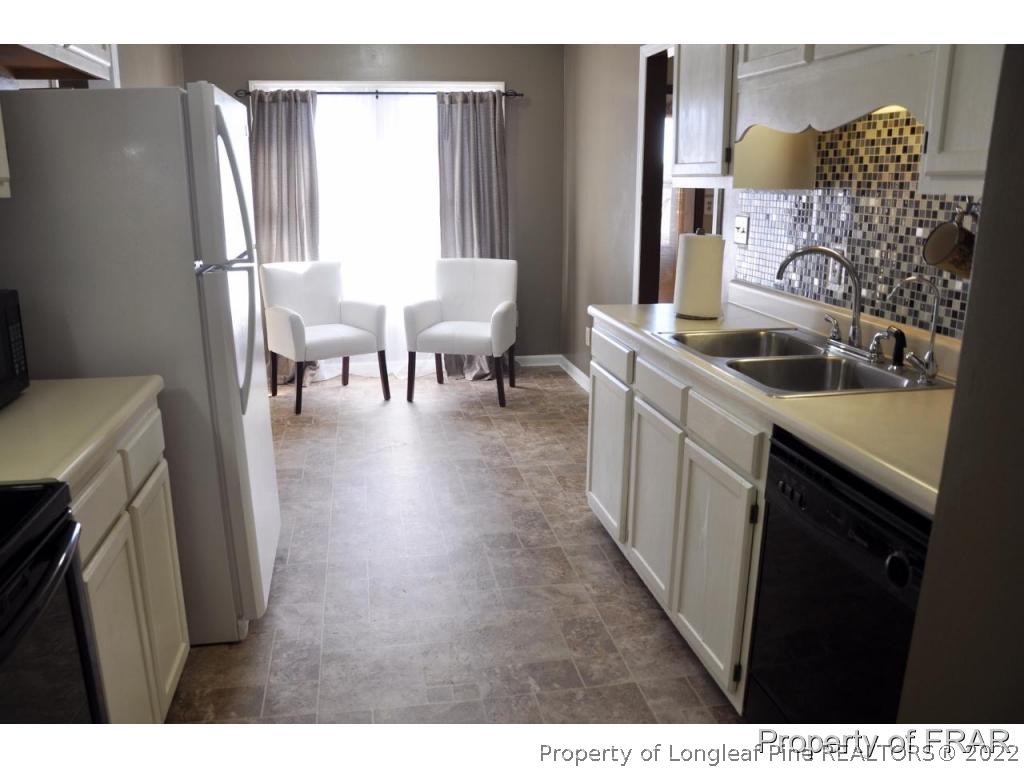 6414 Faircloth Bridge Road Stedman, NC 28391 - Photo 6 of 23 Gallery Image 6
