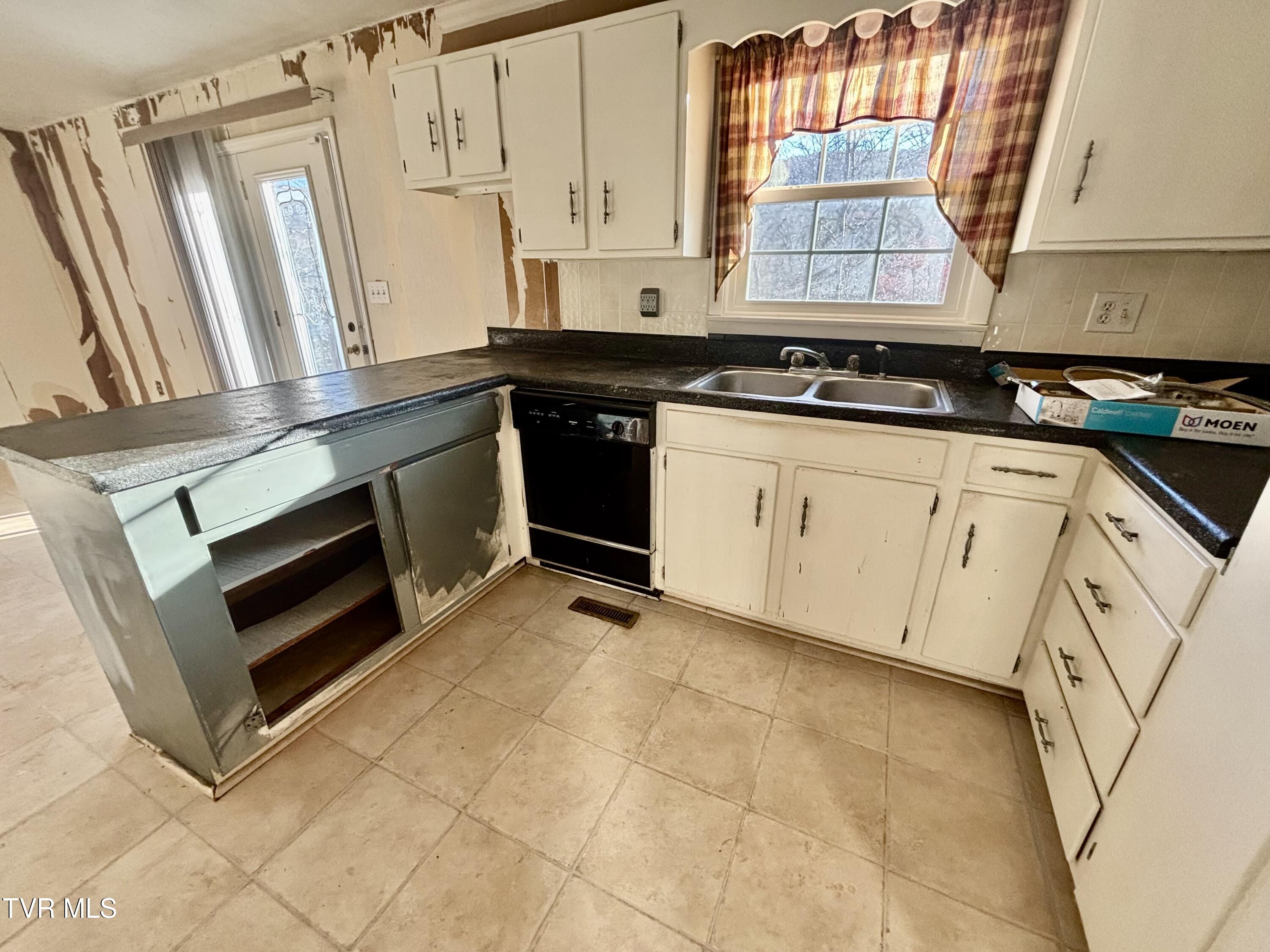 10027 Rellim Road Coeburn, VA 24230 - Photo 44 of 49 IMG_4313