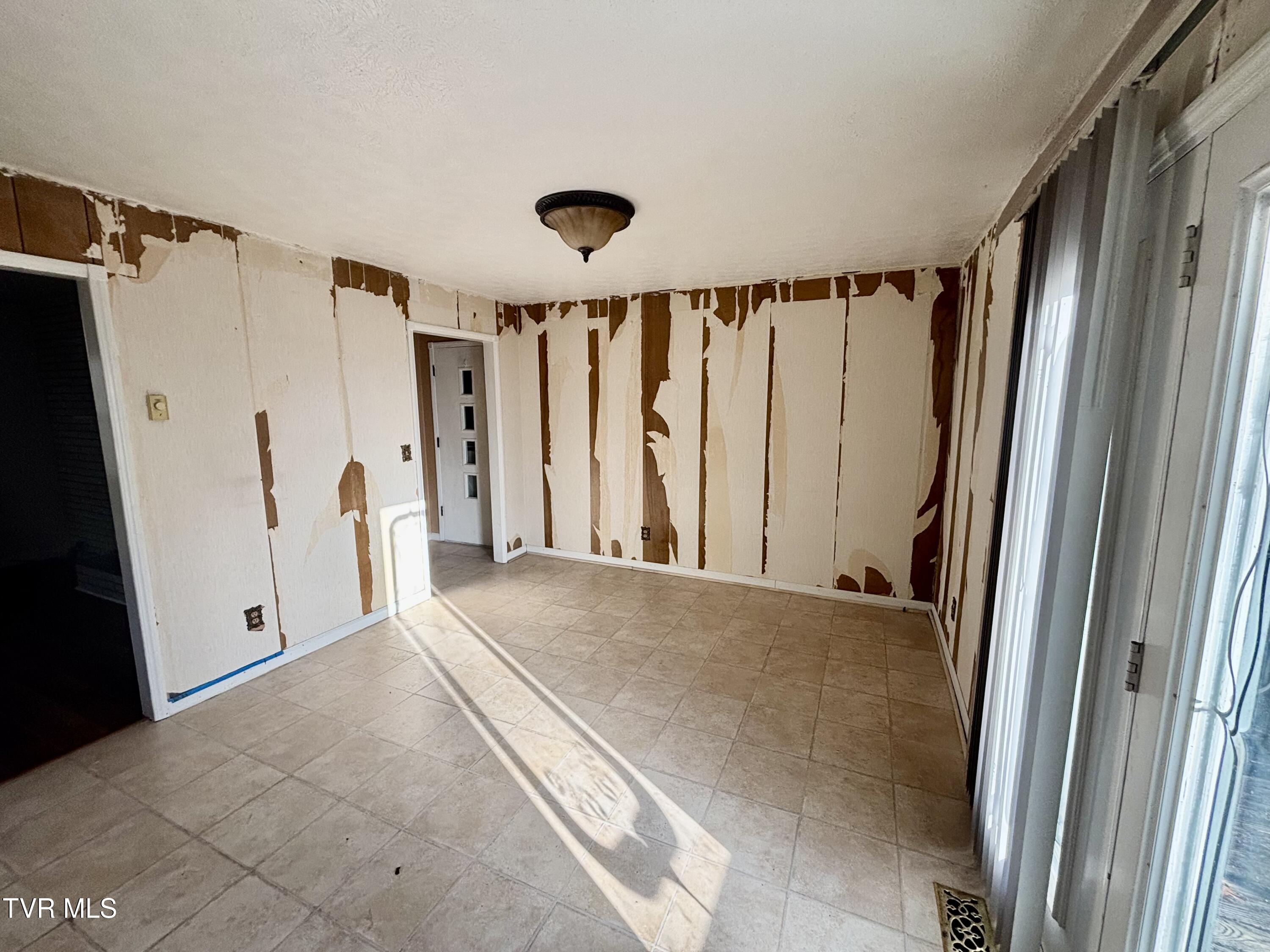 10027 Rellim Road Coeburn, VA 24230 - Photo 45 of 49 IMG_4308