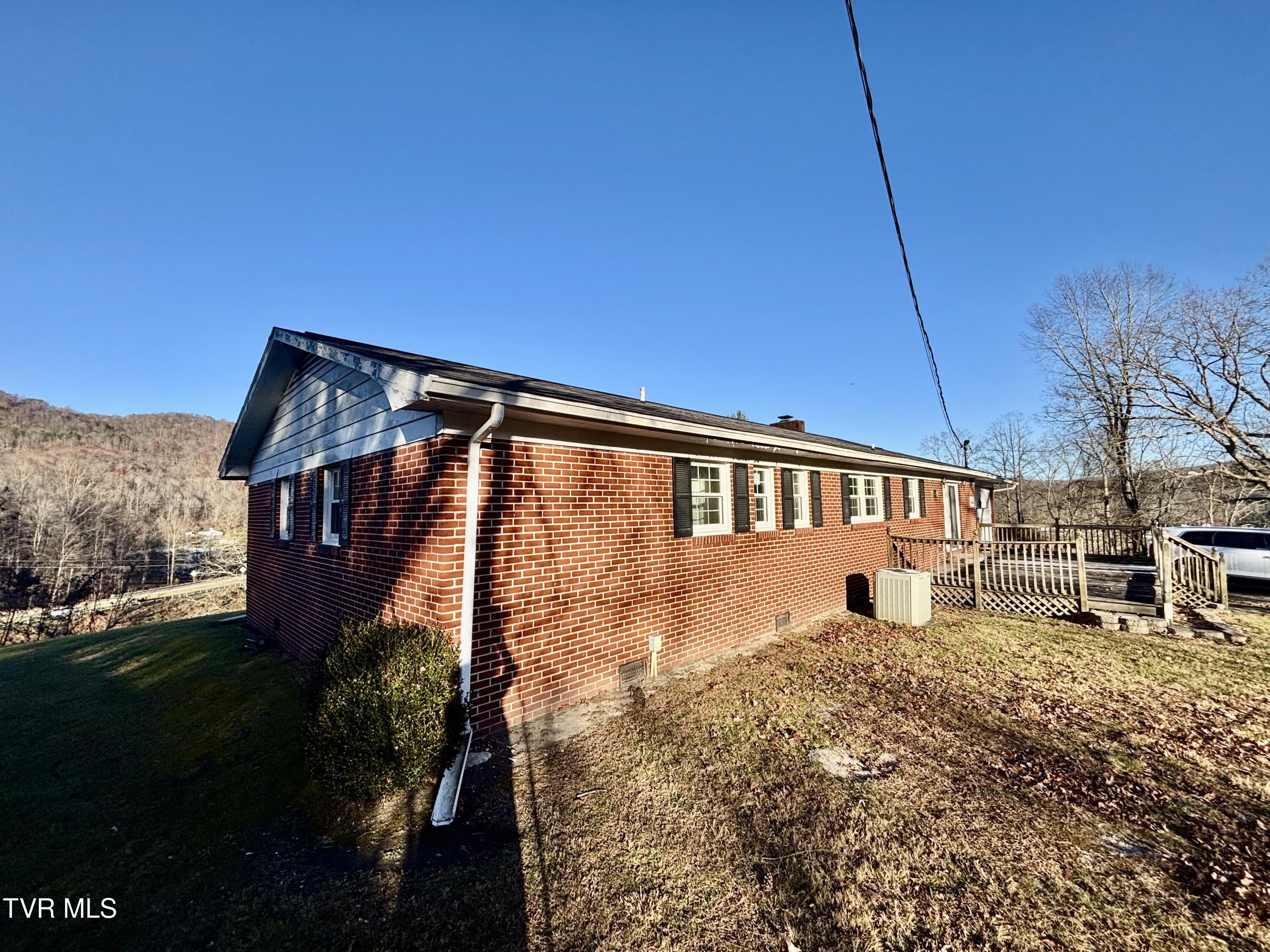 10027 Rellim Road Coeburn, VA 24230 - Photo 5 of 49 IMG_4353