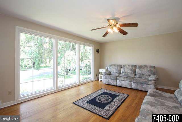2460 Cambridge Road York, PA 17402 - Photo 2 of 24 Gallery Image 2