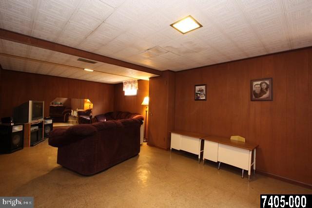 2460 Cambridge Road York, PA 17402 - Photo 15 of 24 Gallery Image 15