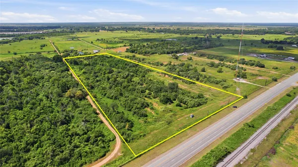 $280,000 | 5032 Highway 90 Alt, Eagle Lake, TX 77434