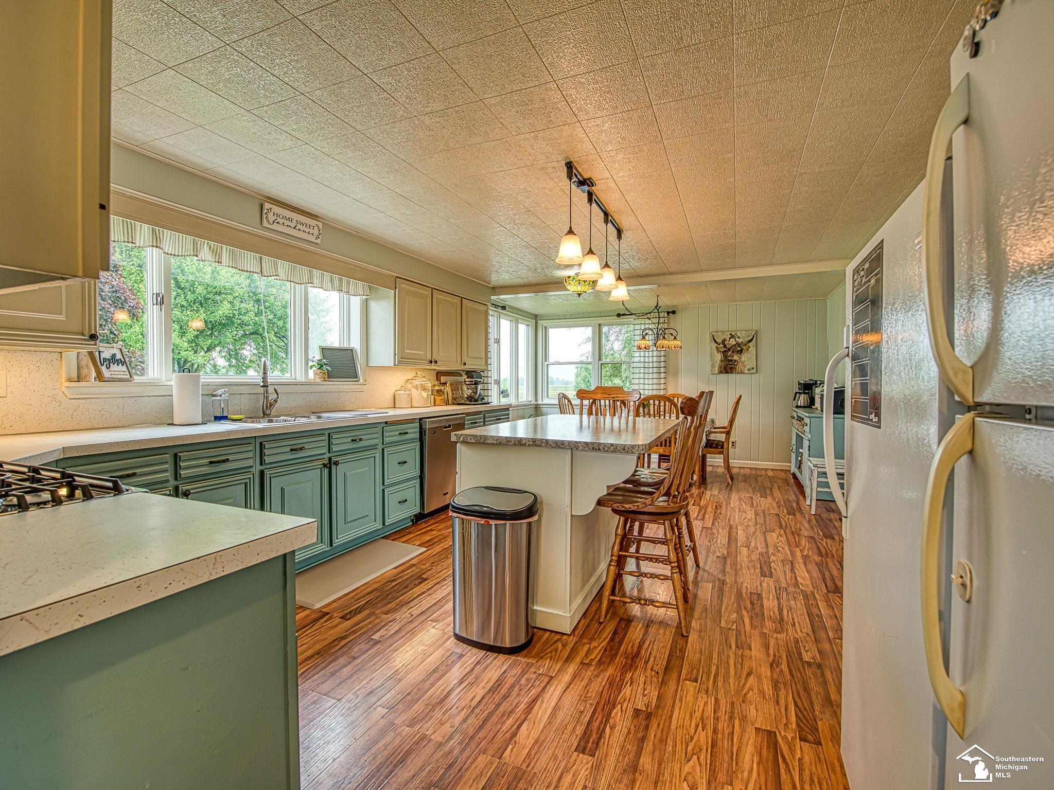 1095 Nieman Road Monroe, MI 48161 - Photo 3 of 52