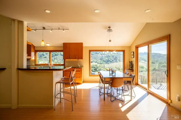 $8,000 | 452 Chestnut Avenue, Sonoma, CA 95476