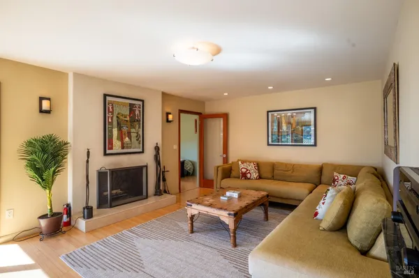 $8,000 | 452 Chestnut Avenue, Sonoma, CA 95476