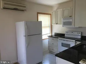 $2,390 | 600 Keefer Place Northwest, Unit 3, Washington, DC 20010