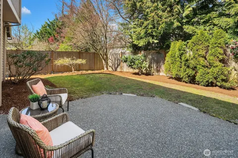 $1,998,000 | 20522 Northeast 23rd Court, Sammamish, WA 98074
