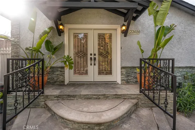 $5,000 | 22020 Buenaventura Street, Woodland Hills, CA 91364