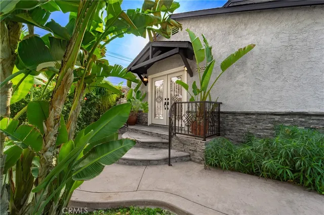 $5,000 | 22020 Buenaventura Street, Woodland Hills, CA 91364
