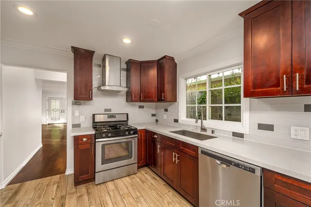 $5,000 | 22020 Buenaventura Street, Woodland Hills, CA 91364