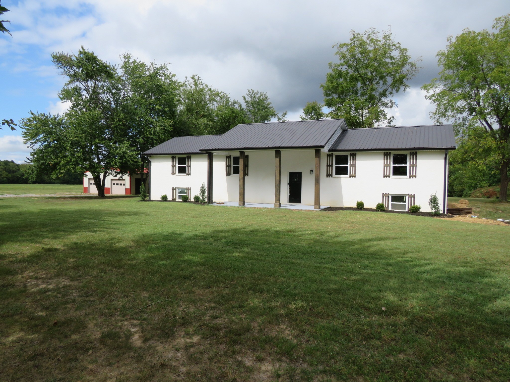 315 Bob Perry Road Bethpage, TN 37022 - Photo 2 of 30 Gallery Image 2