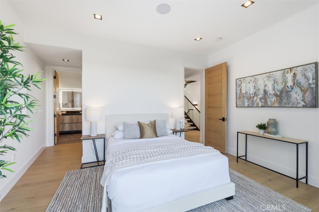 16800 Oak View Drive Encino, CA 91436 - Photo 21 of 42