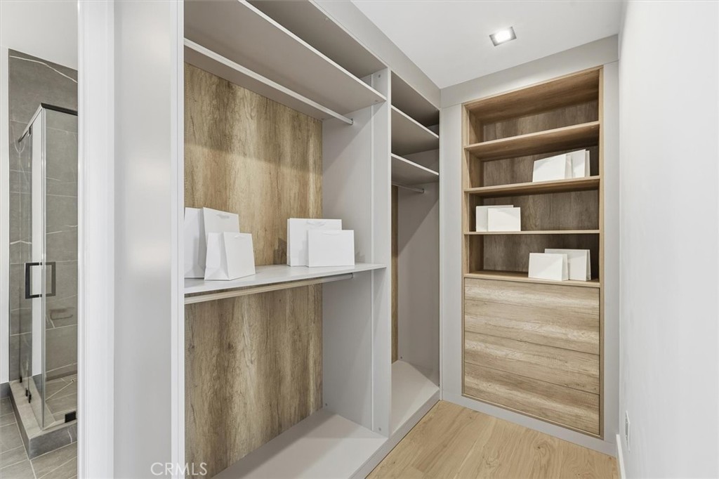 16800 Oak View Drive Encino, CA 91436 - Photo 23 of 42