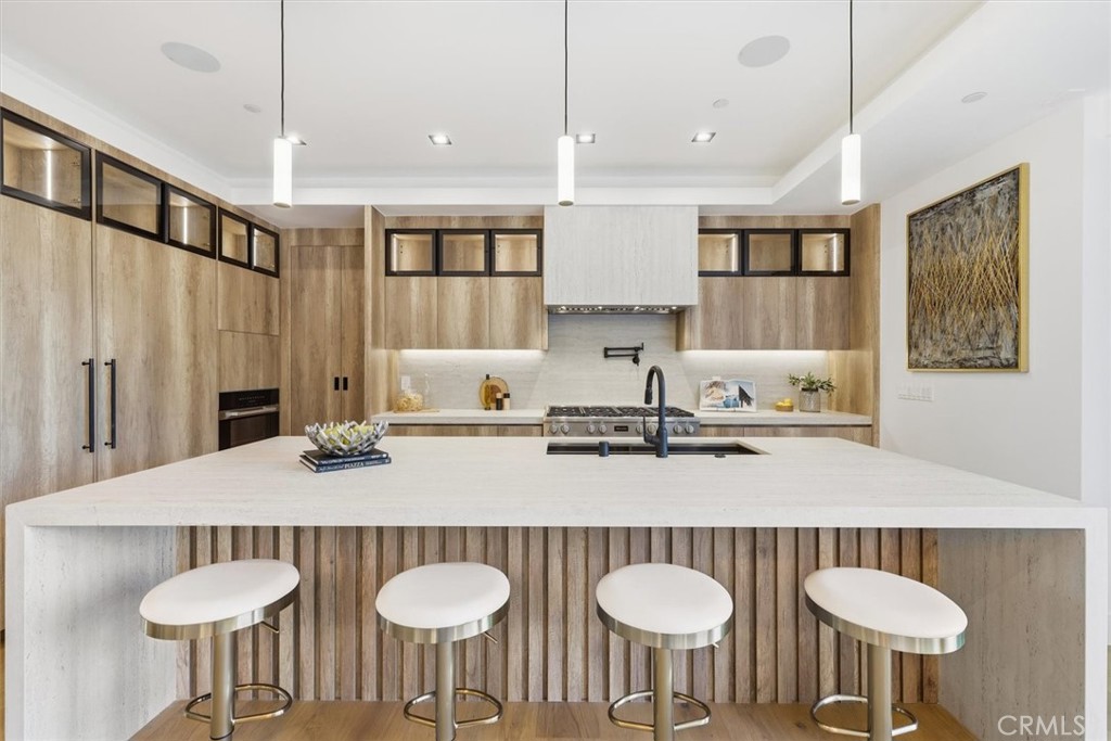 16800 Oak View Drive Encino, CA 91436 - Photo 3 of 42