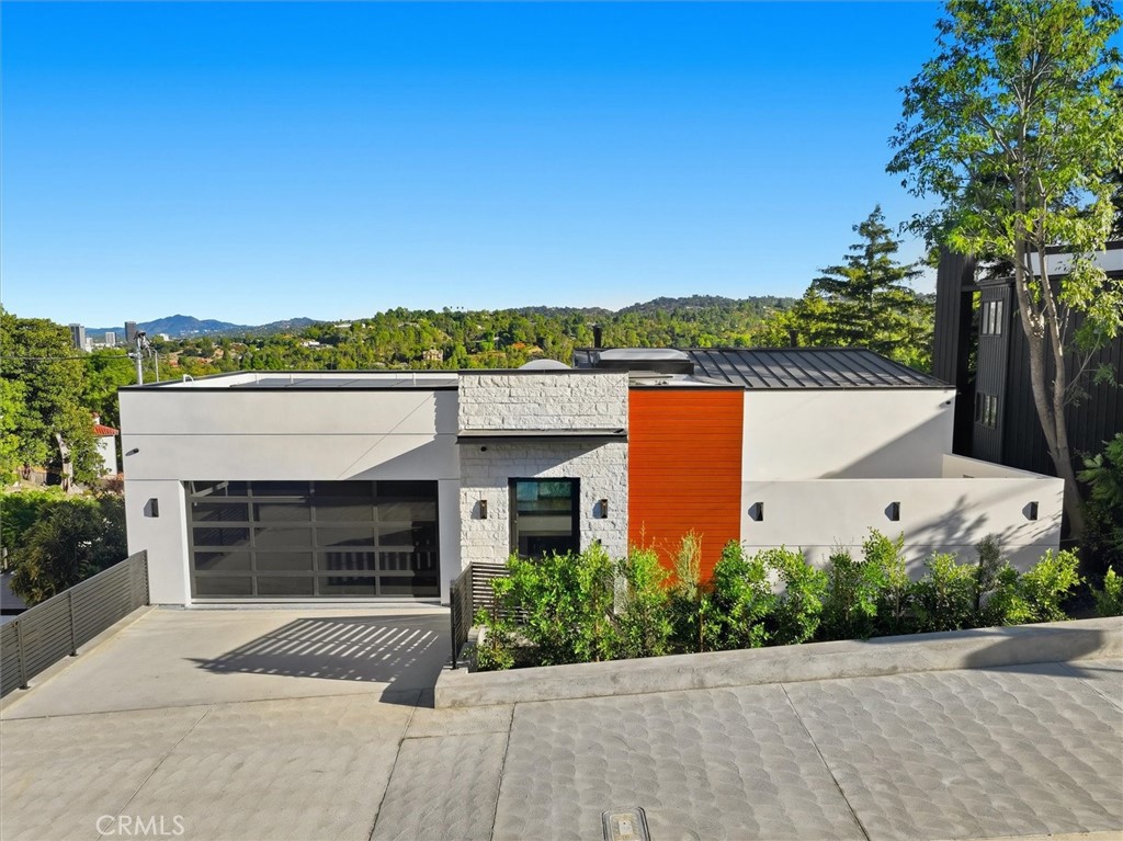 16800 Oak View Drive Encino, CA 91436 - Photo 36 of 42