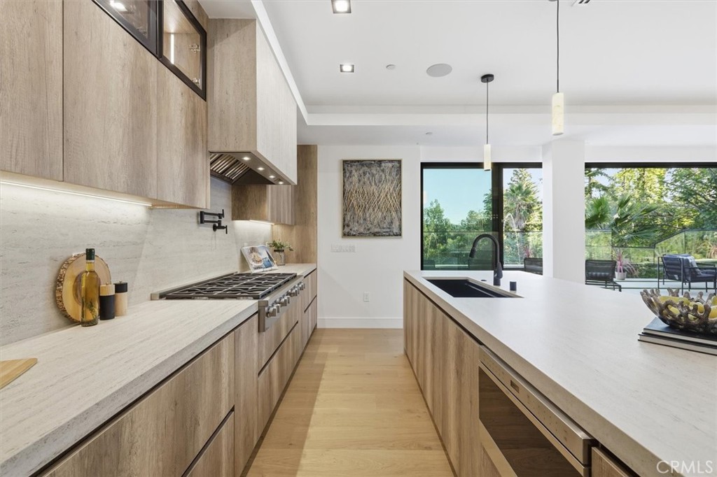 16800 Oak View Drive Encino, CA 91436 - Photo 4 of 42