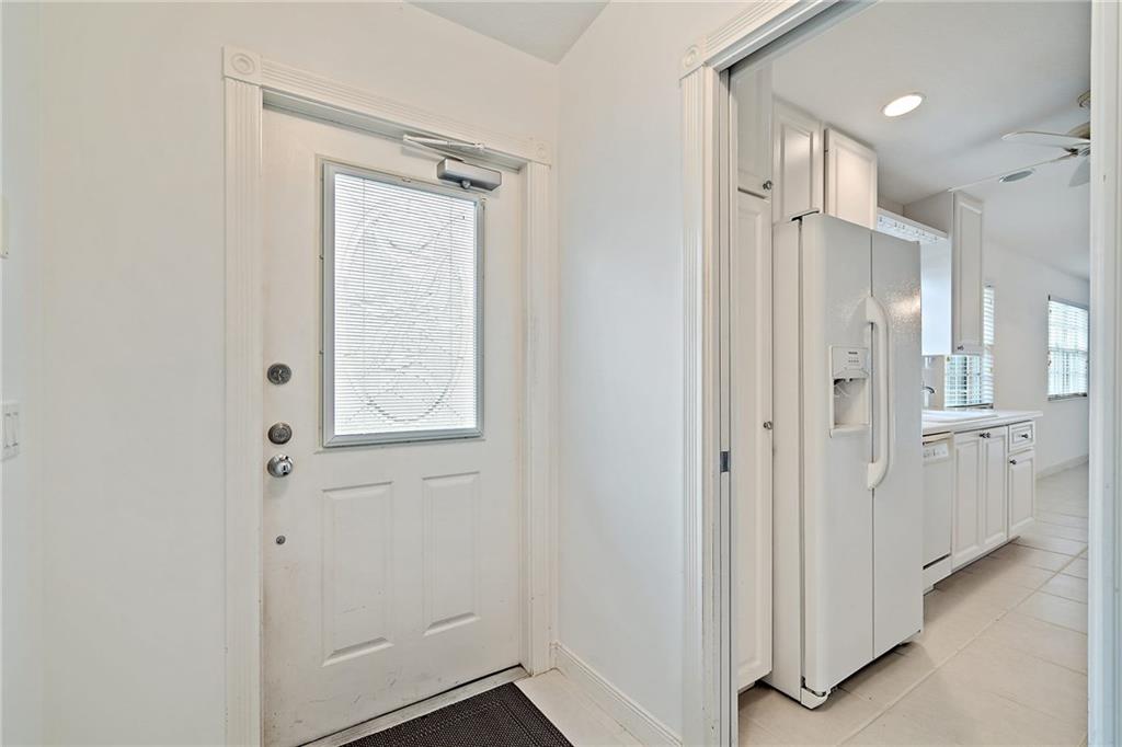 912 Southwest Balmoral Trace Stuart, FL 34997 - Photo 12 of 29 Gallery Image 12