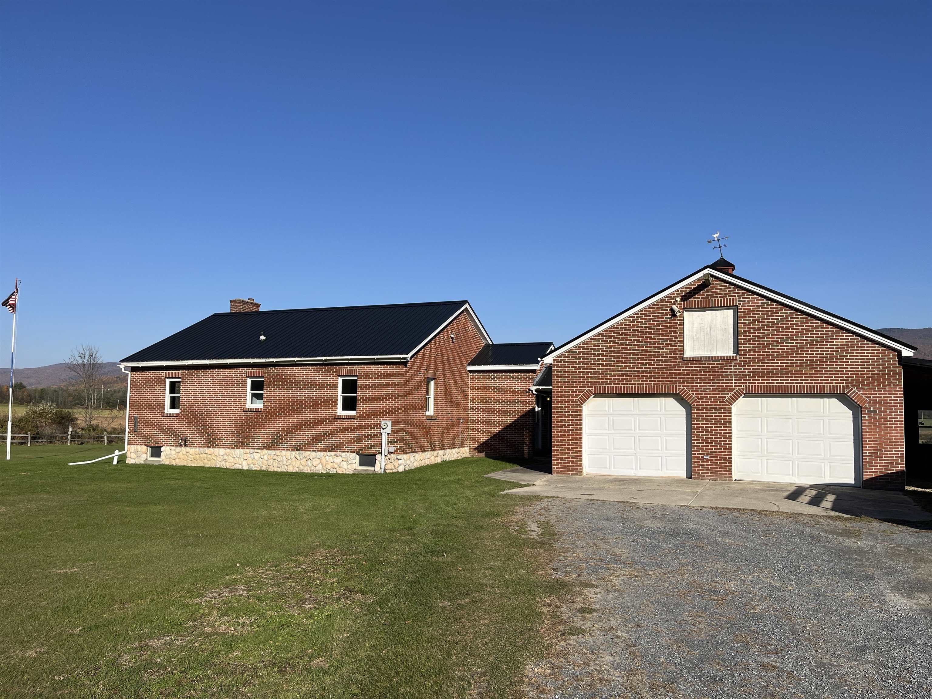 674 Middle Road Salisbury, VT 05769 - Photo 4 of 22