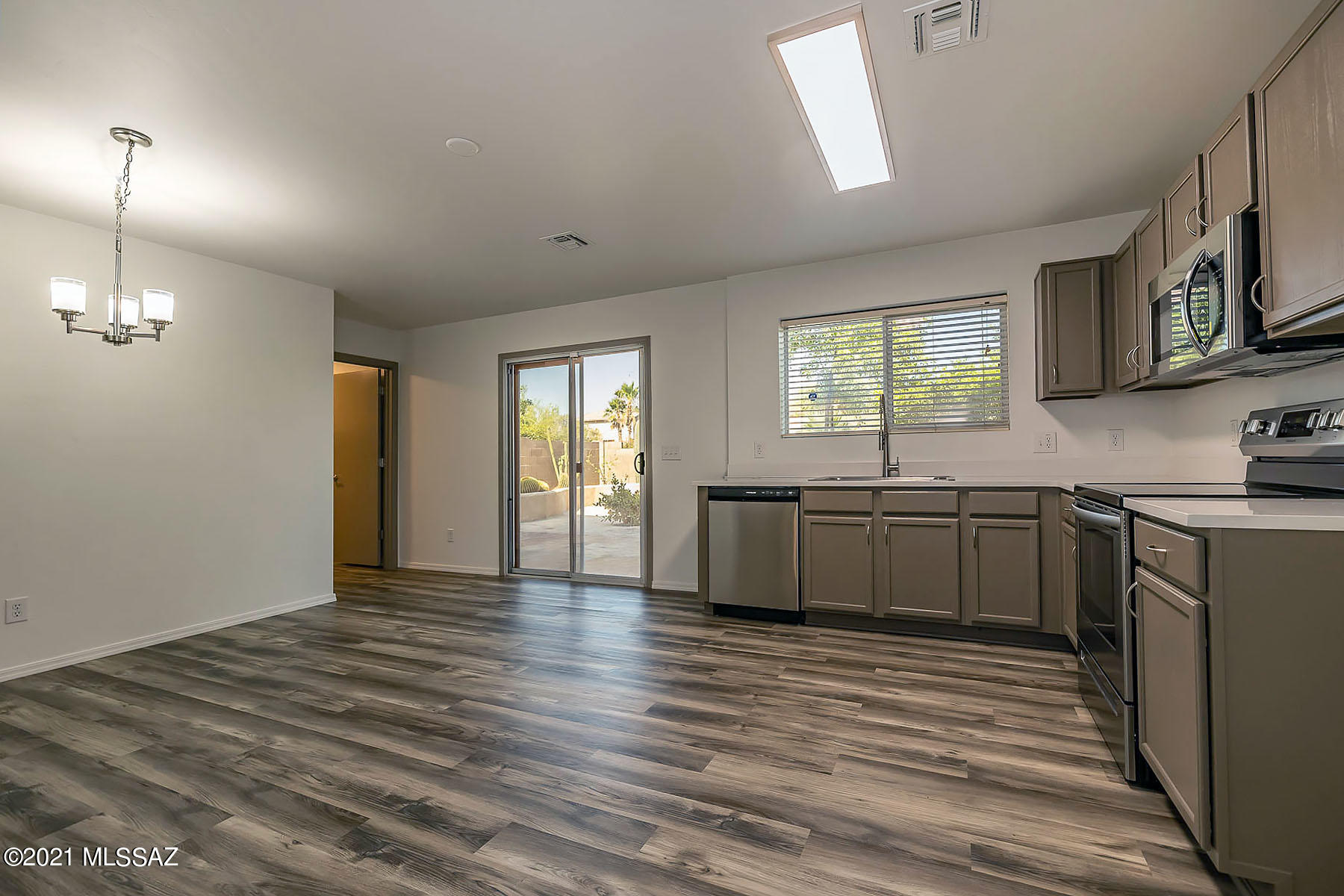 3239 North Rambling Creek Place Tucson, AZ 85712 - Photo 8 of 31