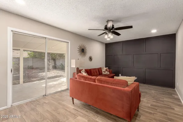 $400,000 | 12455 North Columbine Drive, Phoenix, AZ 85029