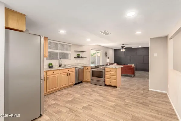 $400,000 | 12455 North Columbine Drive, Phoenix, AZ 85029