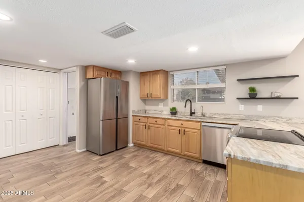 $400,000 | 12455 North Columbine Drive, Phoenix, AZ 85029
